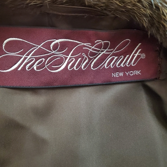 The Fur Vault Fur Coat Women's Fur Coat Sz Large - Picture 12 of 12